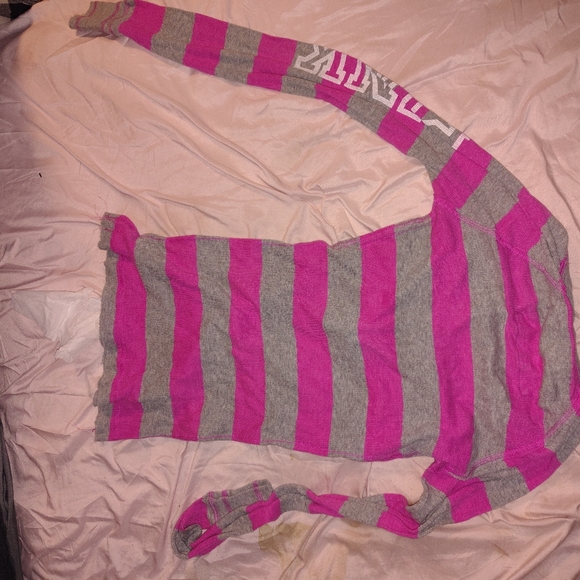 Shirts - Picture 4 of 6